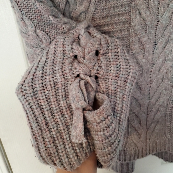 49. Express Pastel Knit Turtle Neck Sweater Lace Up Sleeve Size M - Picture 4 of 11